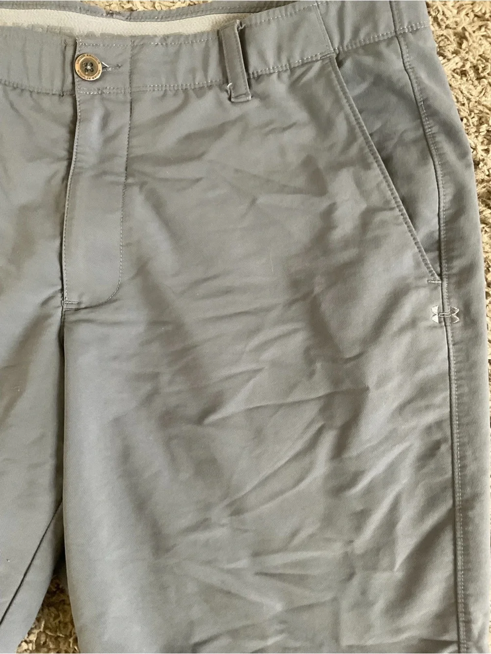 Men’s used pre owned Heatgear grey under armour UA size 36 button shorts loose f - Picture 3 of 4